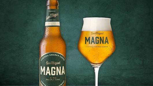 Magna es una cerveza con cuerpo, amargor moderado y una textura sedosa en boca