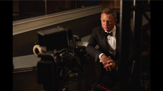 Daniel Craig es, de nuevo, James Bond