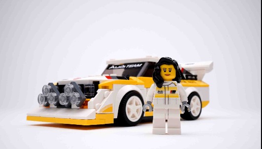 La marca de los cuatro aros y el fabricante de juguetes lanzan una edición limitada de la miniatura de Lego de Michèle Mouton 