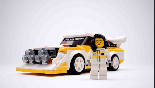 La marca de los cuatro aros y el fabricante de juguetes lanzan una edición limitada de la miniatura de Lego de Michèle Mouton La marca de los cuatro aros y el fabricante de juguetes lanzan una edición limitada de la miniatura de Lego de Michèle Mouton