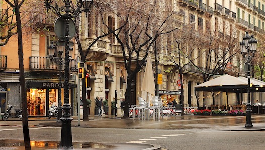 Una calle vacía de Barcelona. Imagen de Pixabay