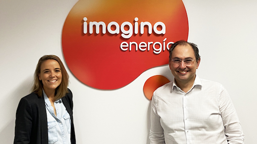 Andrea Fernández, directora de marketing, y Santiago Chivite, director general de Imagina Energía