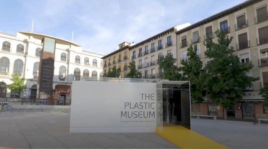 The Plastic Museum fue inaugurado por el alcalde de Madrid, Jose Luis Martínez-Almeida