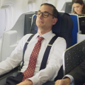 KLM se alía con Heineken para servir cerveza de barril en sus vuelos de largo radio
