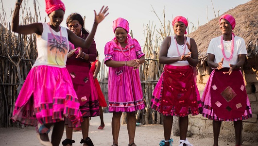 Actualmente, el Grupo cuenta con dos filiales en Namibia, Novanam y Lalandii, a través de las que da empleo a más de 2.000 personas Actualmente, el Grupo cuenta con dos filiales en Namibia, Novanam y Lalandii, a través de las que da empleo a más de 2.000 personas
