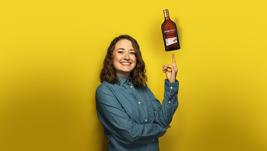 La nueva 'community manager' tiene 23 años y se define como extrovertida, espontánea, dinámica y ambiciosa La nueva 'community manager' tiene 23 años y se define como extrovertida, espontánea, dinámica y ambiciosa