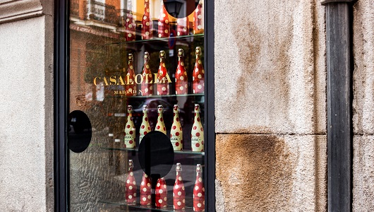 Sangría Lolea fue lanzada en 2013 por cuatro emprendedores aragoneses Sangría Lolea fue lanzada en 2013 por cuatro emprendedores aragoneses