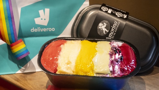 El helado arcoíris de Deliveroo