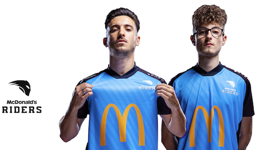 El equipo Movistar Riders, patrocinado por McDonald's