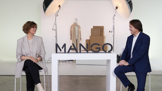 Elena Carasso, directora de Online y Cliente, y Guillermo Corominas, director de Relaciones Institucionales de Mango