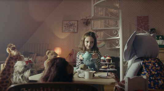 La creatividad es de Lola MullenLowe La creatividad es de Lola MullenLowe