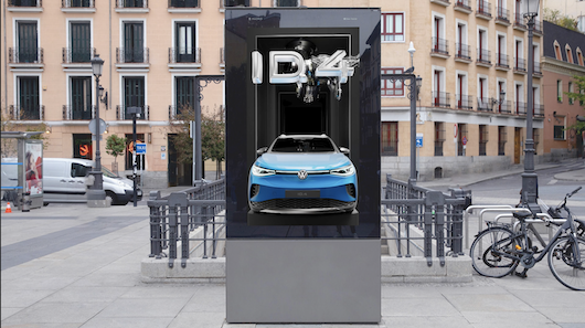 PHD,  Clear Channel y BCN Visuals son las empresas que han trabajado en este proyecto para la marca de coches