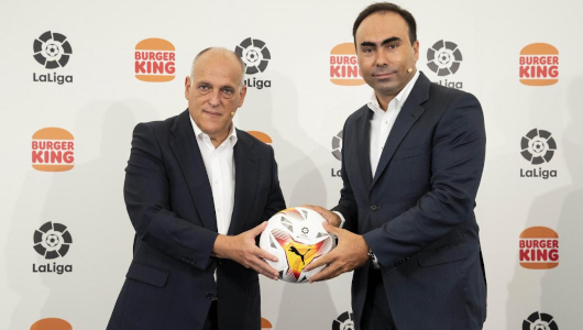 Javier Tebas, presidente de LaLiga, y Jorge Calvalho, director general de Burger King España & Portugal Javier Tebas, presidente de LaLiga, y Jorge Calvalho, director general de Burger King España & Portugal