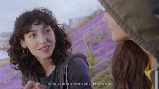 Dos mujeres protagonizan el spot