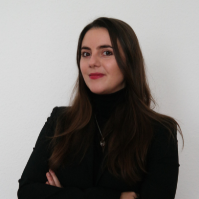 Andreea Mandeal Andreea Mandeal