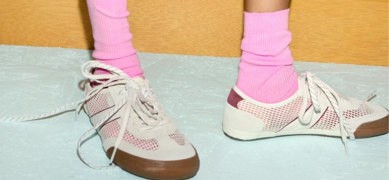 Uno de los nuevos modelos 'barefoot' de Zara. 