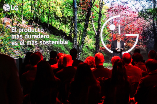 Jordi Hurtado en evento de presentación de la Garantía de Por Vida de LG