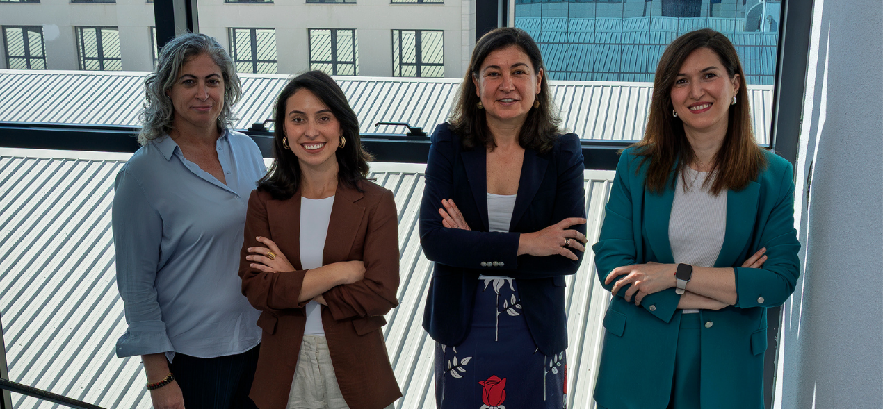 De izquierda a derecha, Cris Aranda, Patricia Charro, Belén Linares y Ana Rosa Victoria.